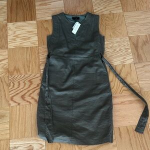 Elegant Olive Green Sleeveless Dress